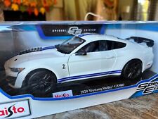 Maisto Special Edition - 2020 Mustang Shelby GT500 1/18 Diecast Car - White/Blue picture