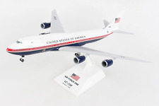 Daron Skymarks 747-8i Air Force One VC25B 1/200 Scale w/Gear SKR1076 New 2020 picture