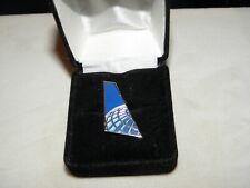 UNITED CONTINENTAL AIRLINES LAPEL PIN AIRPLANE PILOT UAL NEW LIVERY COLLECTIBLE picture