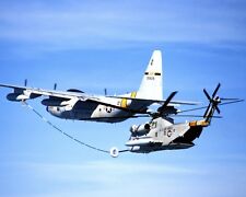 USAF HC-130P HERCULES AIRCRAFT REFUELS SIKORSKY HELICOPTER - 8X10 PHOTO (FB-305) picture