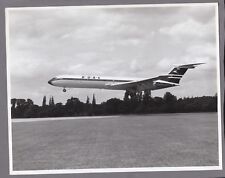 BOAC VICKERS SUPER VC10 LARGE ORIGINAL VINTAGE AIRLINE PHOTO 3 picture