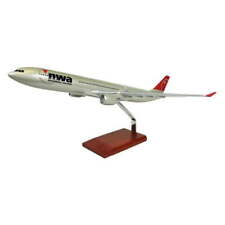 Northwest Airlines Airbus A330-300 Old Color Desk Top 1/100 Model SC Airplane picture