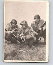 1963 Donruss Combat #19 Morrow Calls for Orders  V74034 picture