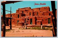 Postcard   Taos Pueblo New Mexico  Petley   Unposted Clean picture