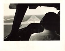 1980s Press Photo Boeing 707 or 767 Cockpit Landing Runway Airport  *P131b picture