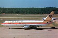 CONTINENTAL AIRLINES  DC-10  AIRPORT  / AIRCRAFT / AIRPLANE  / NOW UNITED picture