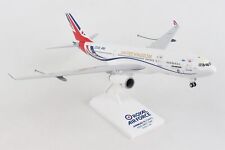 Daron RAF Vespina A330 Voyager United Kingdom ZZ336 with Gear 1/200 (SKR1058) picture