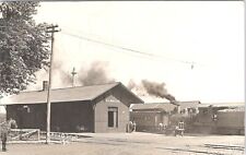 Postcard RPPC Illinois IL Elmwood Railroad Depot 1910 C.B. & Q. Railway Engine picture