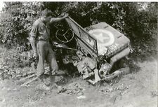  Usa WWII  Photo --       Willy Jeep After Hitting Land Mine  picture