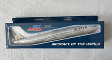 SKY MARKS AIRCRAFT OF THE WORLD UNITED AIRLINES PLANE NIB B787-10 1:200 scale picture
