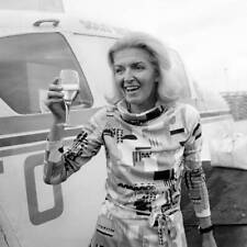 Lone flyer Sheila Scott enjoying a well-earned drink after arr- 1971 Old Photo picture
