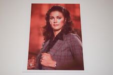 Lynda Carter Wonder Woman pinup 8x10 glossy photo Busty Sexy Cleavage tv 0717 picture