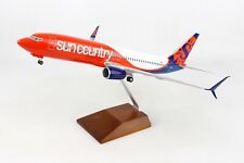 Skymarks SKR8277 Sun Country Boeing 737-800 Desk Display 1/100 Model Airplane picture