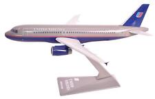Flight Miniatures United Airlines Airbus A319-100 Desk Top 1/200 Model Airplane picture