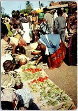 VINTAGE CONTINENTAL SIZE POSTCARD AFRICAN MARKET SCENE DAR ES SALAAM POSTED 1969 picture