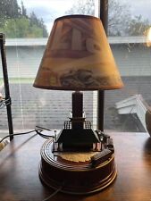 LIONEL TRAIN STATION TABLE DESK LAMP  LOCOMOTIVE CARS WORK SEE VIDEO picture