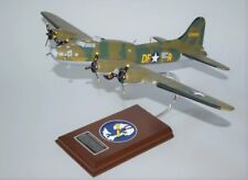 USAF Boeing B-17F Flying Fortress Memphis Belle Desk Model 1/62 WW2 SC Airplane picture