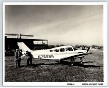 Aviation Airplane c1970s Beechcraft Musketeer Super R 8x10 B&W Press Photo C3 picture