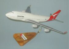 Qantas Airways Boeing 747-400 Longreach Desk Top Display Model 1/144 SC Airplane picture