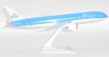 Boeing 787-9 KLM Royal Dutch Airlines Snap Fit Collectors Model Scale 1:250 picture