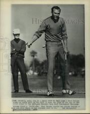 1970 Press Photo Bert Greene plays in the Phoenix Open Golf Tournament, Arizona picture