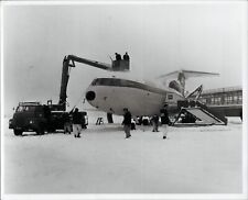 BRITISH EUROPEAN AIRWAYS TRIDENT ONE DE-ICING MANCHESTER AIRPORT 1969 BEA PHOTO picture