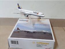 **Sale** Herpa Wings - Lufthansa Airbus A321-200 (Fanhansa) 1:200 Scale Model picture