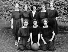 1920 USC Women's Basketball Team Vintage Old Photo 8.5