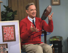 TOM HANKS SIGNED AUTOGRAPH A BEAUTIFUL DAY IN THE NEIGHBORHOOD 11X14 PHOTO BAS  picture