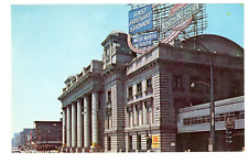 Chicago & Northwestern Railway Station Chicago Illinois c1956 Vintage Postcard picture