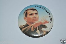 WOW Nice Vintage Oliver North OLLIE An American Hero US ARMY Button Pin Rare picture