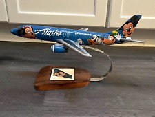 1:200 Phoenix Alaska Airlines Boeing 737-400 Disneyland N784AS toy plane RARE picture