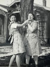 (AaF) FOUND PHOTO Photograph Snapshot Women Fighting Biting Hand Laughing 1945 picture