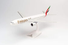 Herpa Snap-Fit Emirates Boeing 777-300ER 1/250 picture