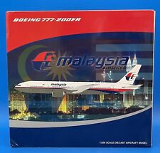 JC Wings Malaysia Airlines Boeing 777-200ER     1:200 picture