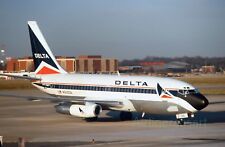 Delta Airlines Boeing 737-232 N310DA at ATL in April 1985 8