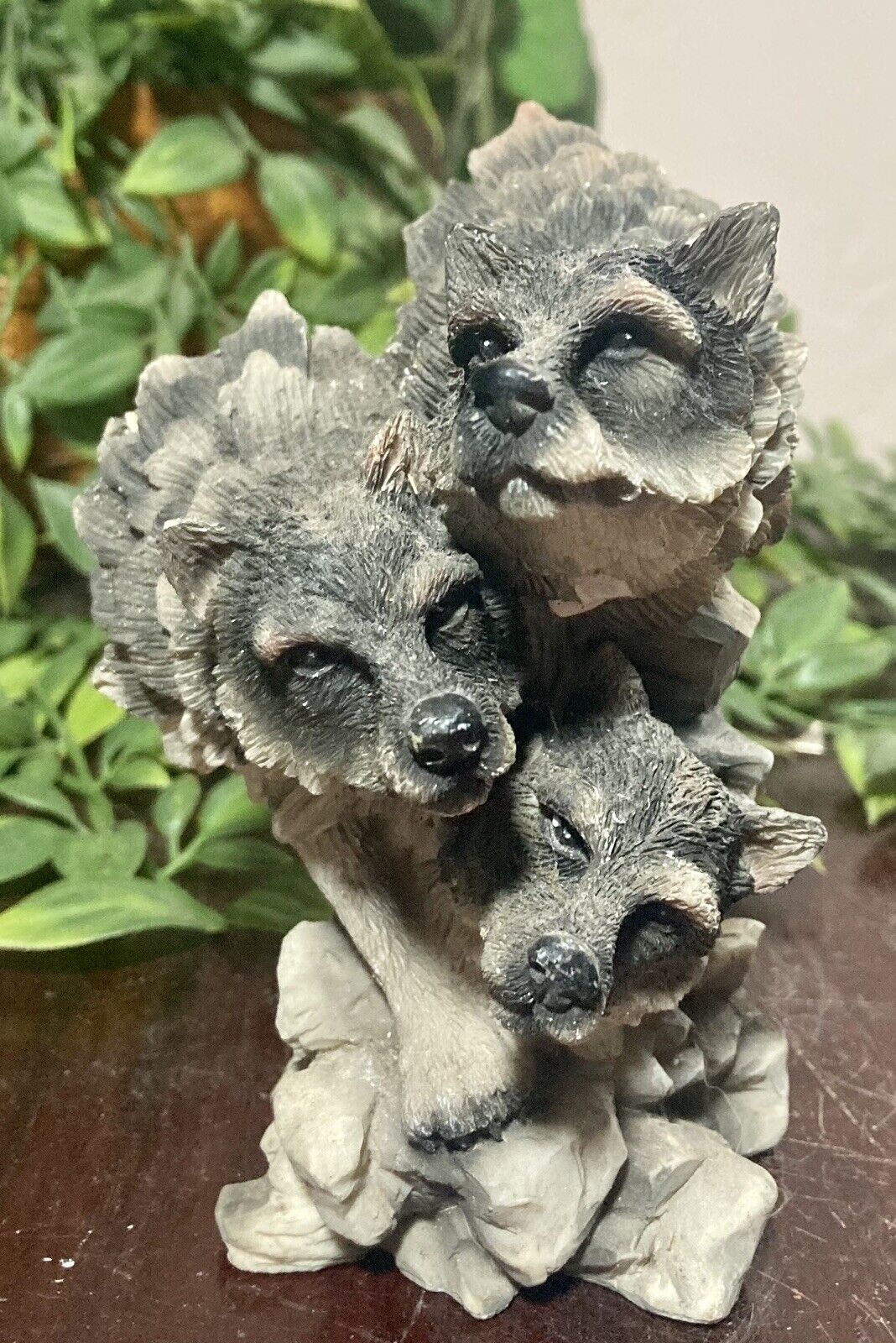VTG Grey Wolf Resin Figurine 5”