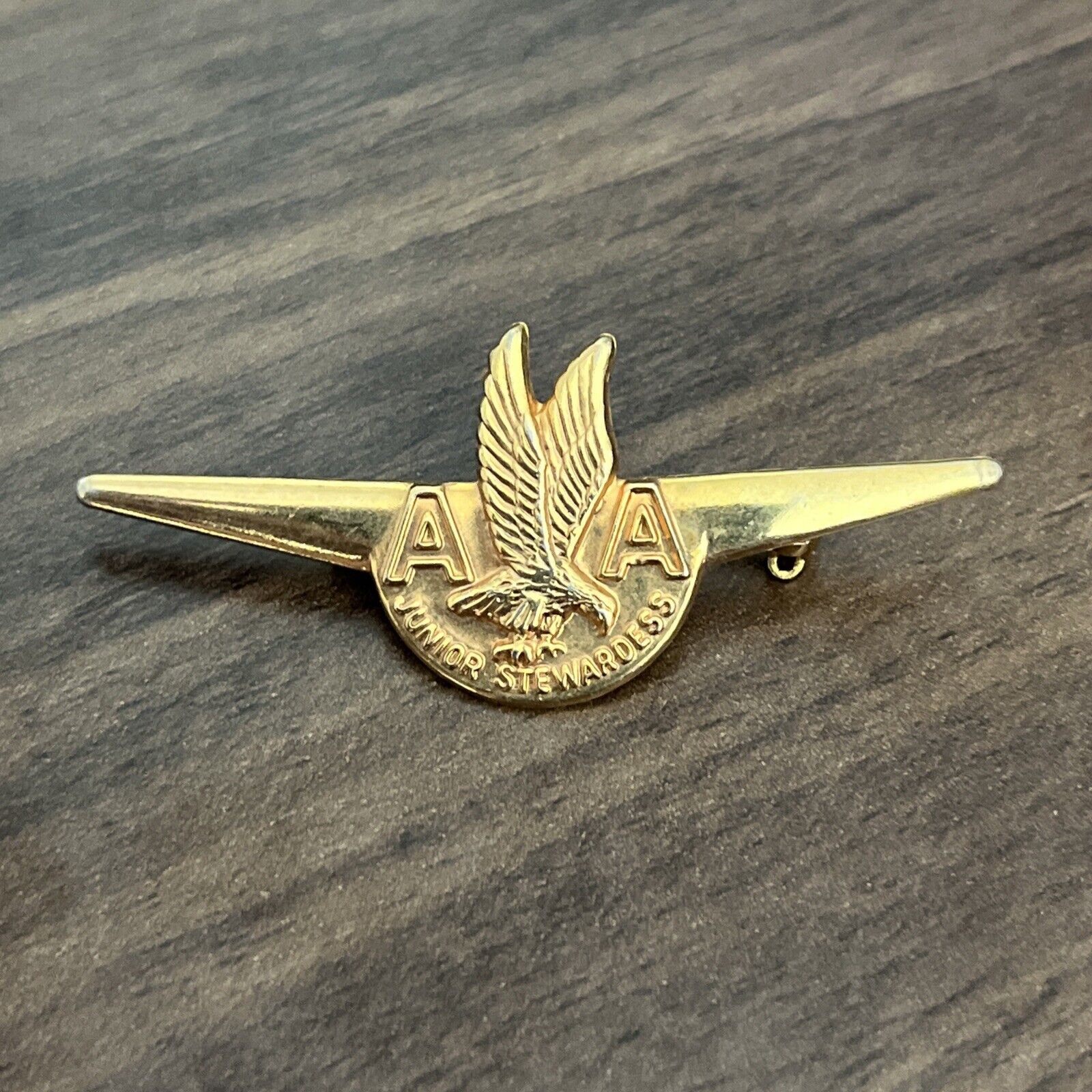 VTG American Air Lines AA Junior Stewardess Wings Pin Gold Colored Metal