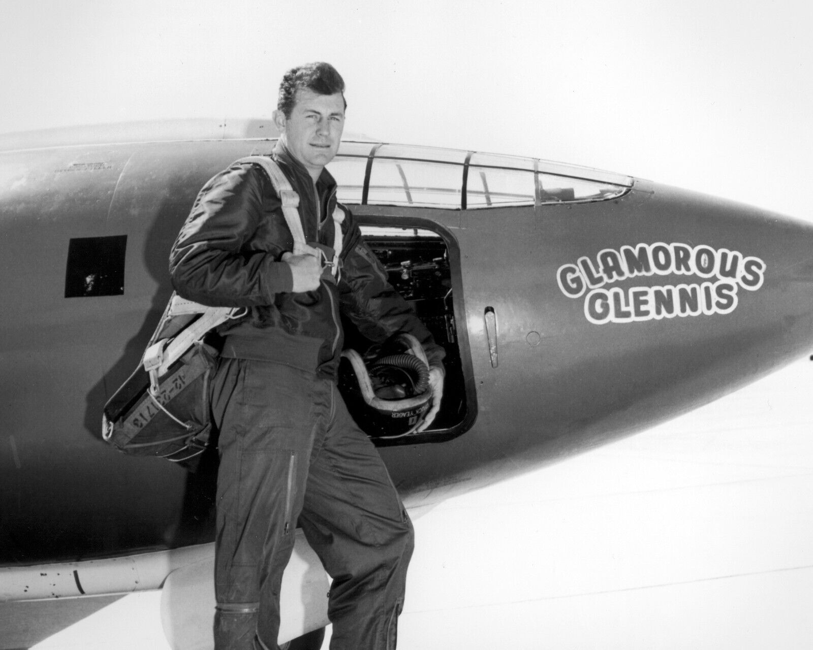 CHUCK YEAGER IN FRONT OF THE BELL X-1 \