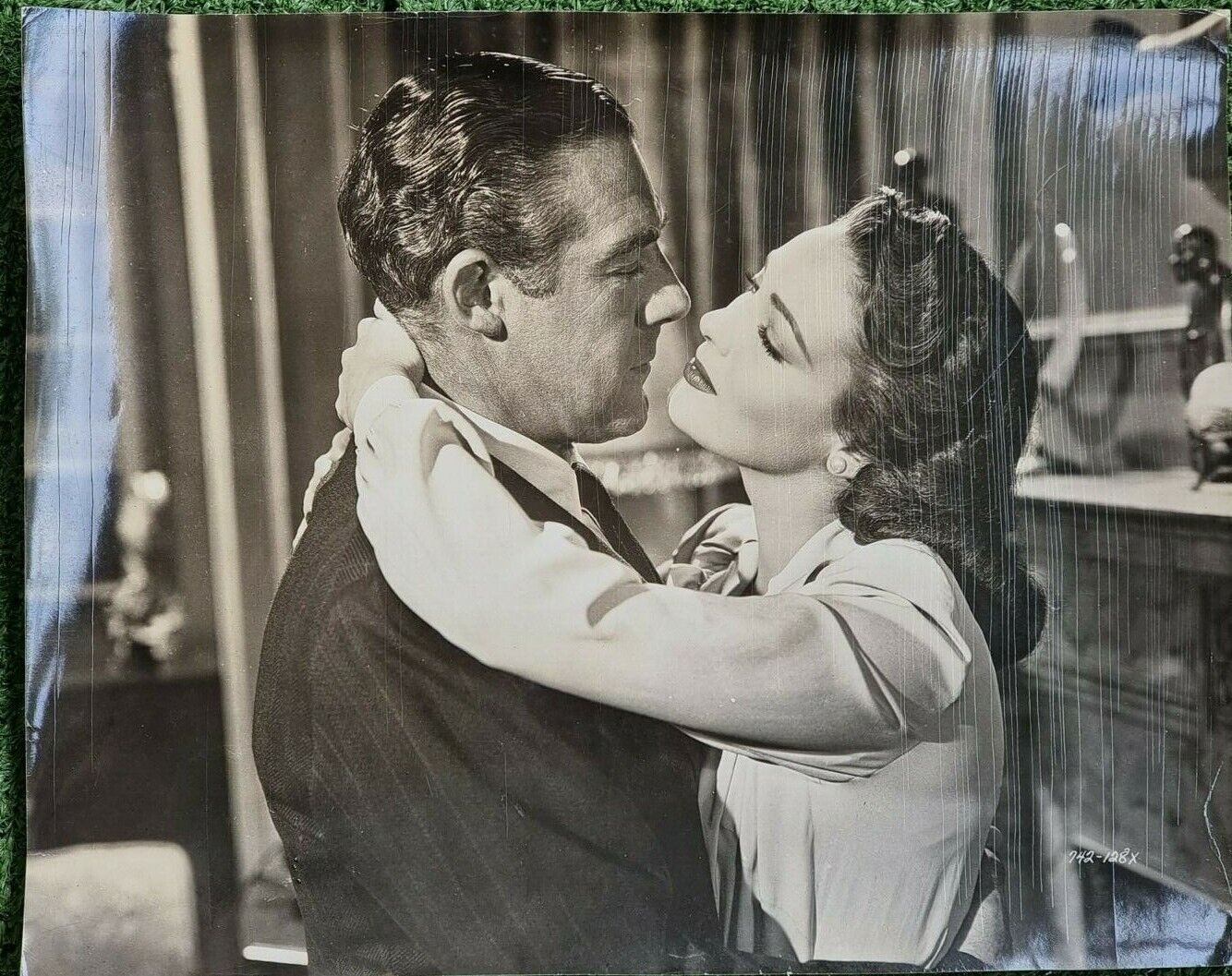Linda Darnell + Paul Douglas in A Letter to Three Wives (1949) LARGE Photo XXL