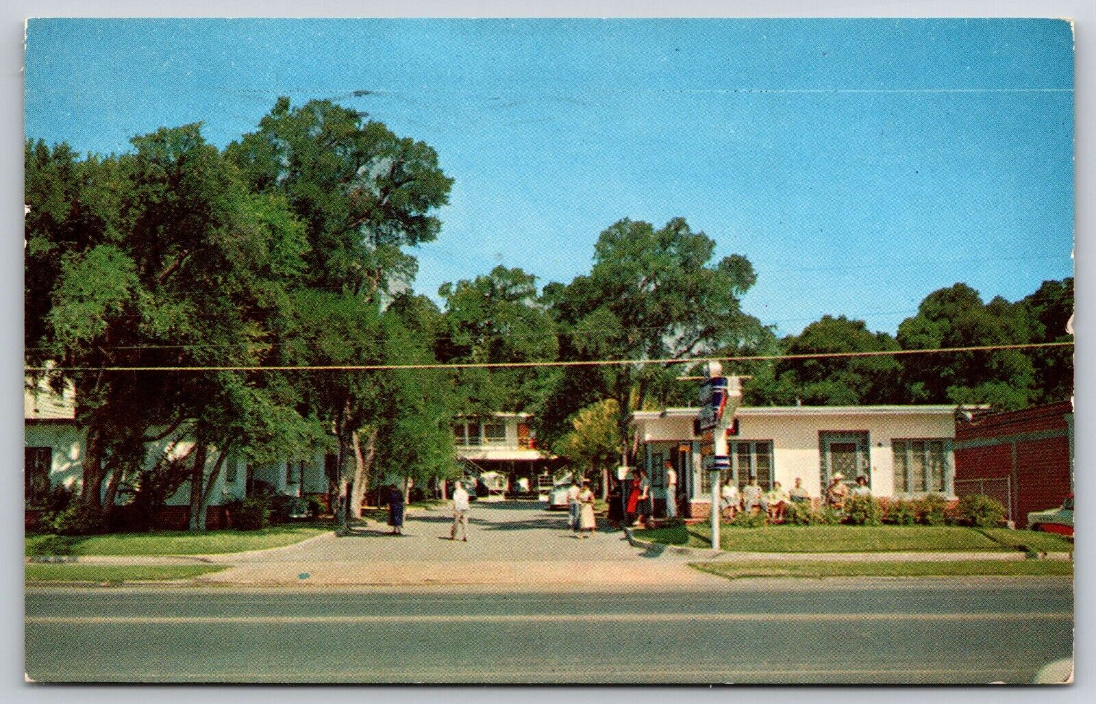 Postcard San Antonio TX Aero Holiday Motel Near Brackenridge Park