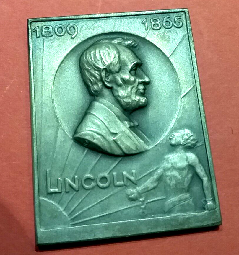 (Pgasteelers1 ) Lincoln-Silver plaque issued 1929 Chicago Coin Club 51 x 39mm 🌠