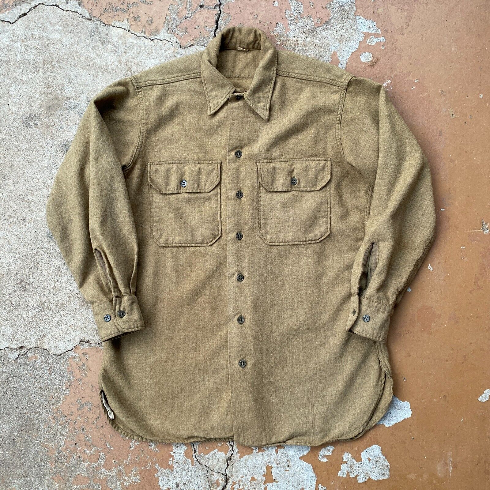 1940s VTG U.S. WWII Military Field Shirt Brown 100% Wool Men's Size: Large Rare