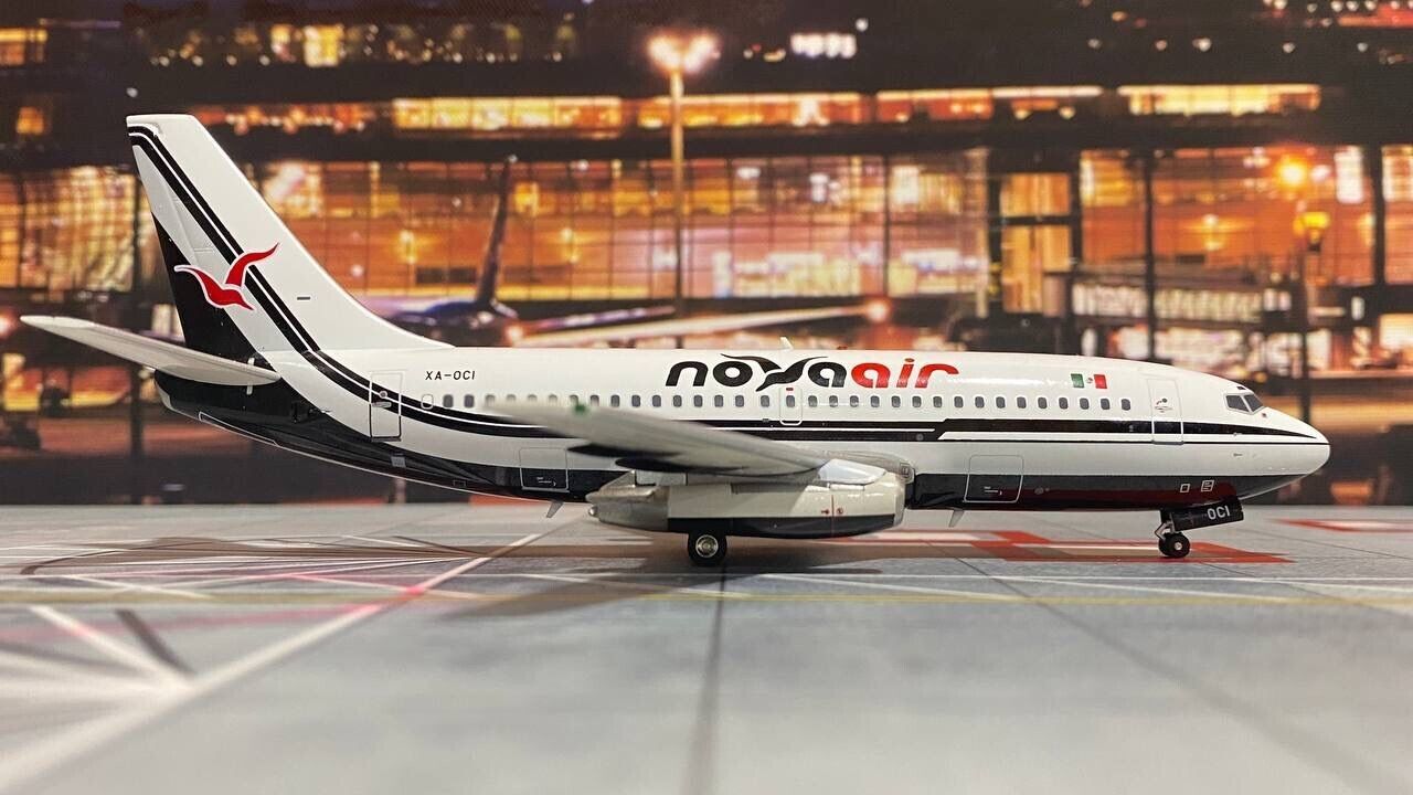 1:200 IF200 Nova Air Boeing 737-200 XA-OCI with stand