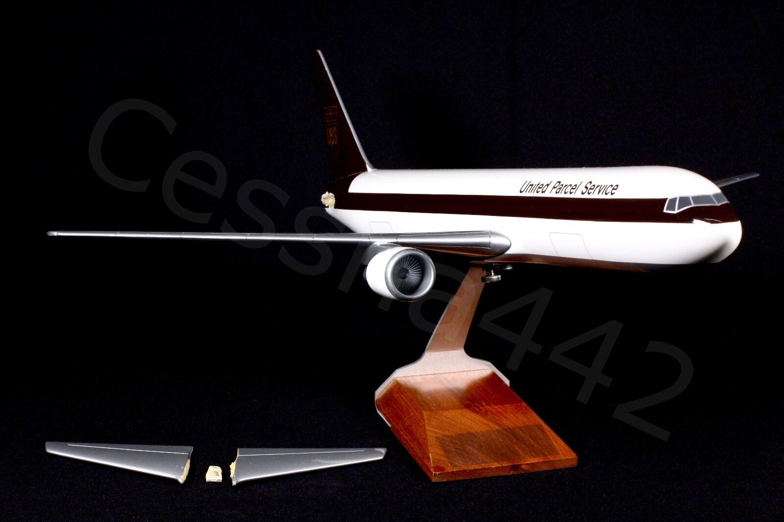 PACMIN Boeing Aviation Cargo UPS 767-300 Airline Aircraft Model 1:100 Rare As Is