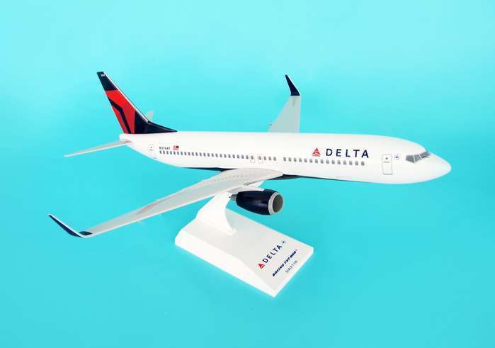 Skymarks Model Delta Boeing 737-800 1/130 Scale with Stand SKR442