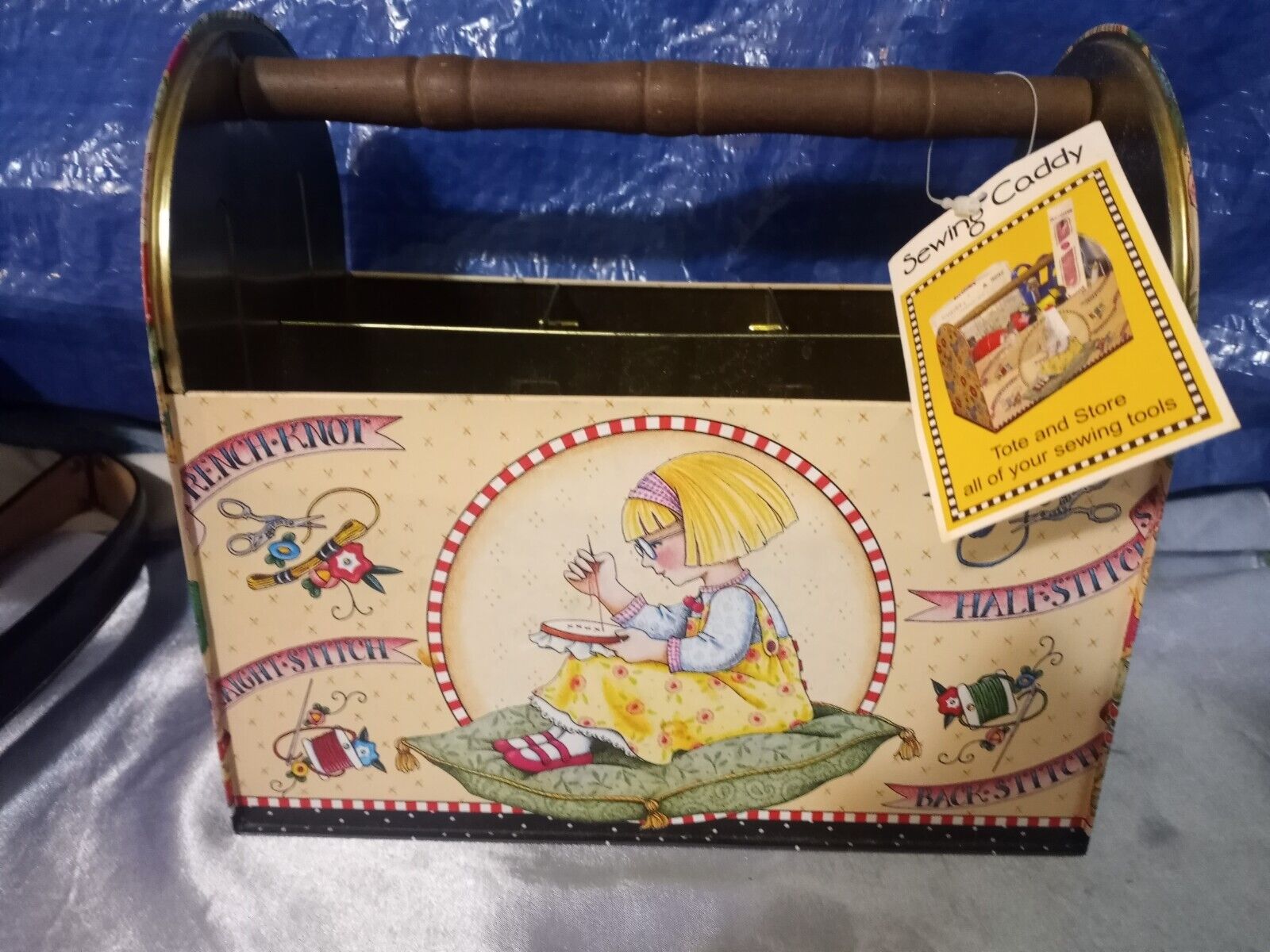Adorable Vintage Mary Engelbreit Metal Sewing Caddy Tool Box #E28