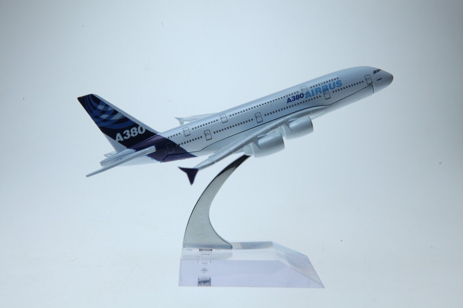 Airbus A380  Plane Airliner DieCast Airplane Model 16 cm