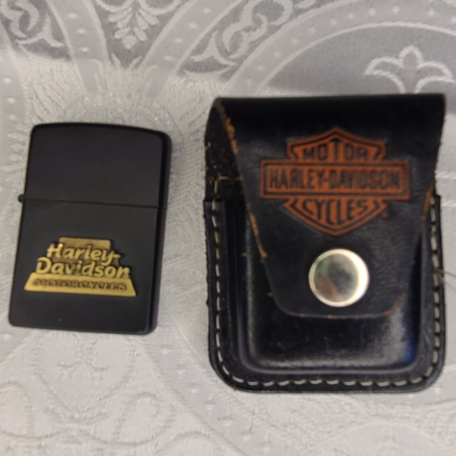 Harley davidson lighter with case