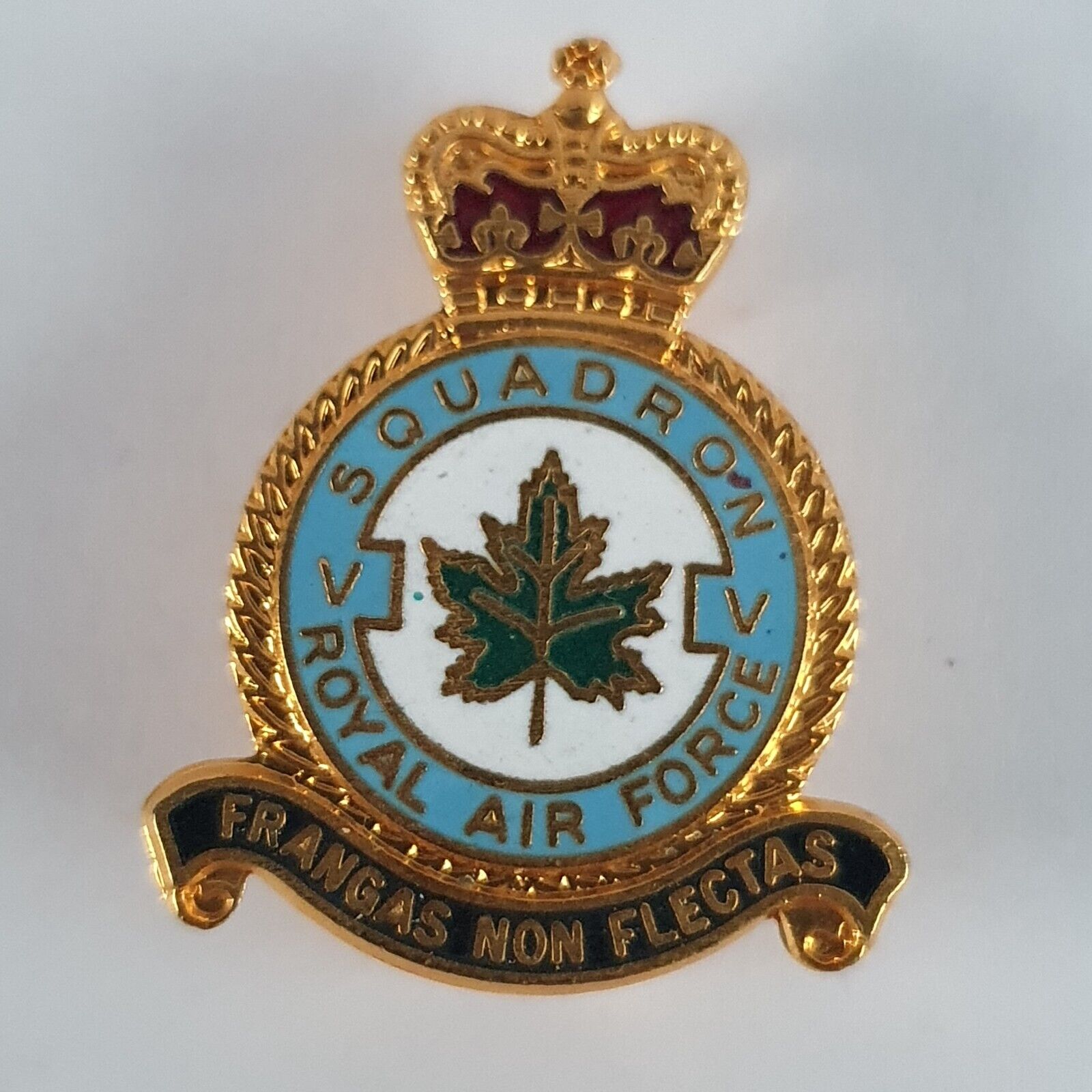 RAF Royal Air Force Enamel Badge - V Squadron - FRANGAS NON FLECTAS - QC British